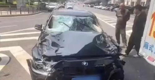 最新爆料车祸视频播放,现场惨状令人触目惊心  第3张